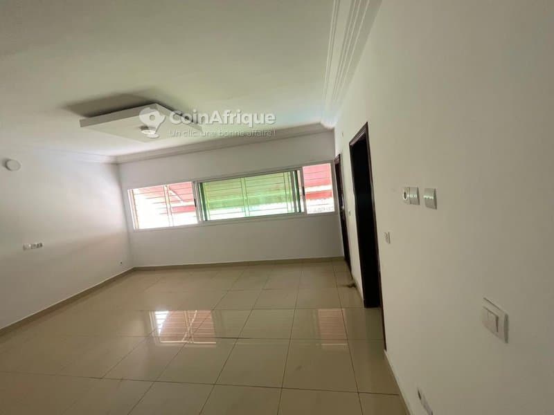 location villa duplex de standing 6 pièces + piscine - cocody 2 plateaux 8eme tranche cité arcade — photo 5