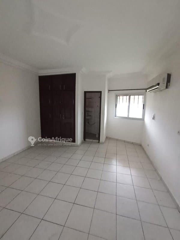 Location appartement studio - cocody 2 plateaux vallon