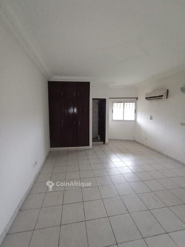 Location appartement studio - cocody 2 plateaux vallon — photo 2