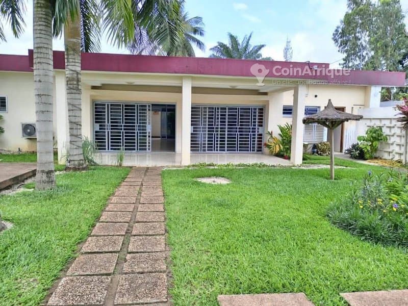 Vente villa duplex 6 pièces - Cocody Mermoz — photo 2
