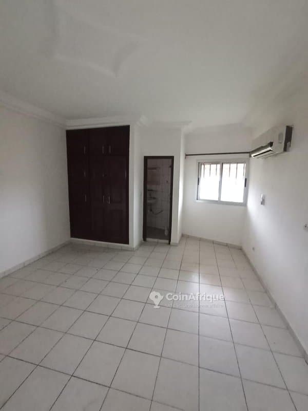Location appartement studio - cocody 2 plateaux vallon — photo 2