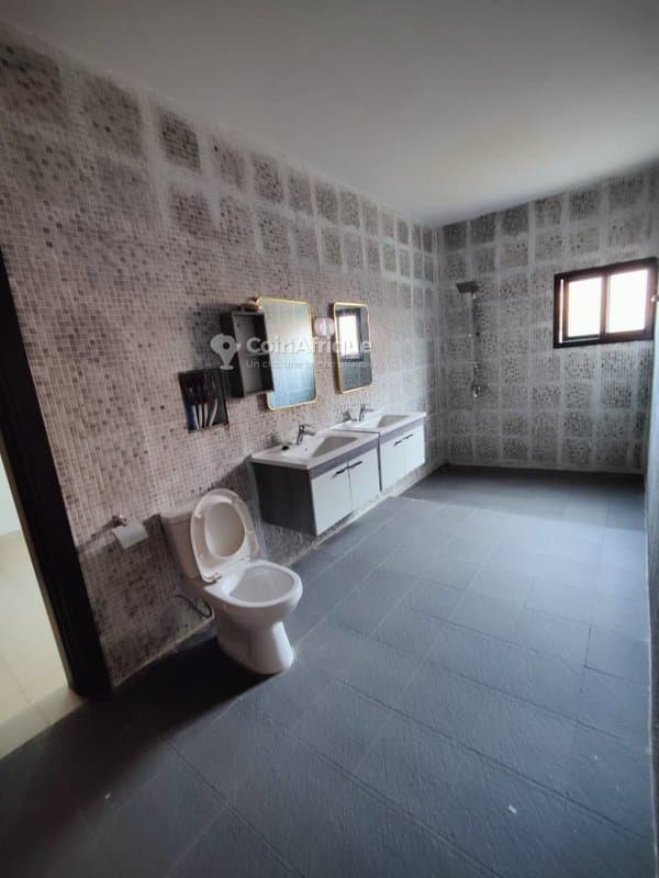 Location appartement 3 pièces - Riviera — photo 3