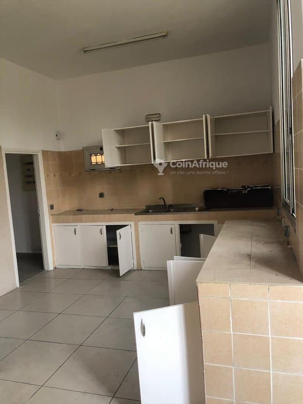 Vente villa duplex de standing 7 pièces sur 1076m2 - cocody 2 plateaux ena — photo 4