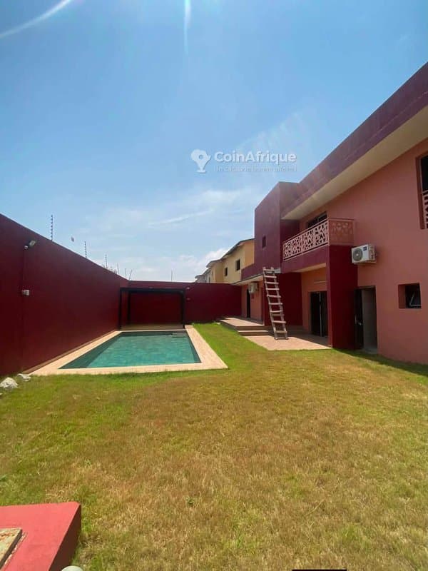 Location villa 7 pièces - Bassam — photo 2