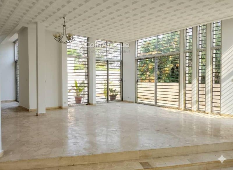 Vente villa duplex de standing 7 pièces sur 1076m2 - cocody 2 plateaux ena — photo 5