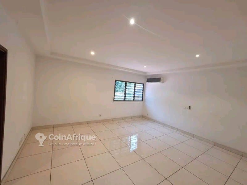Location villa duplex 5 pièces - Cocody riviera 3 — photo 5