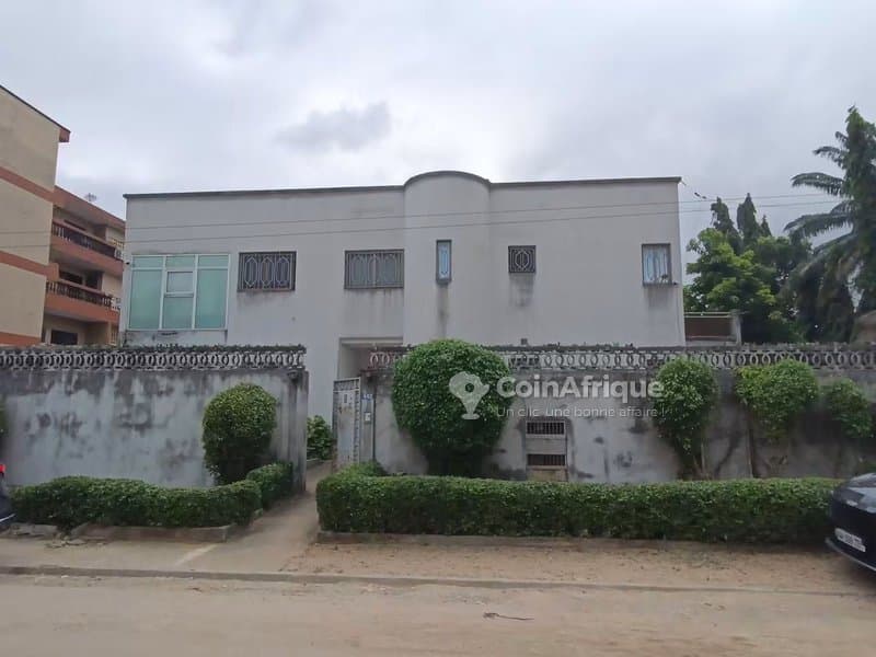 Location villa 13 pièces Cocody Angré aux Oscars — photo 2