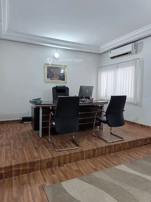 Location villa 13 pièces Cocody Angré aux Oscars — photo 4
