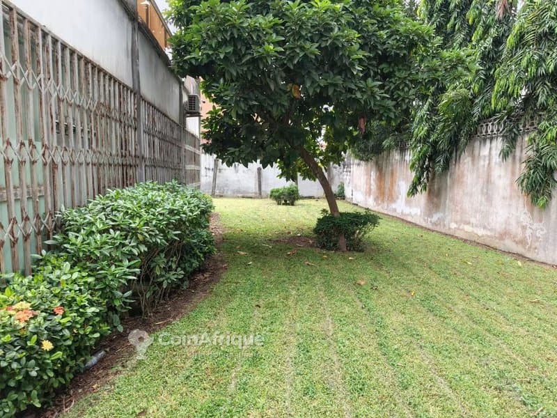 Location villa 13 pièces Cocody Angré aux Oscars — photo 5
