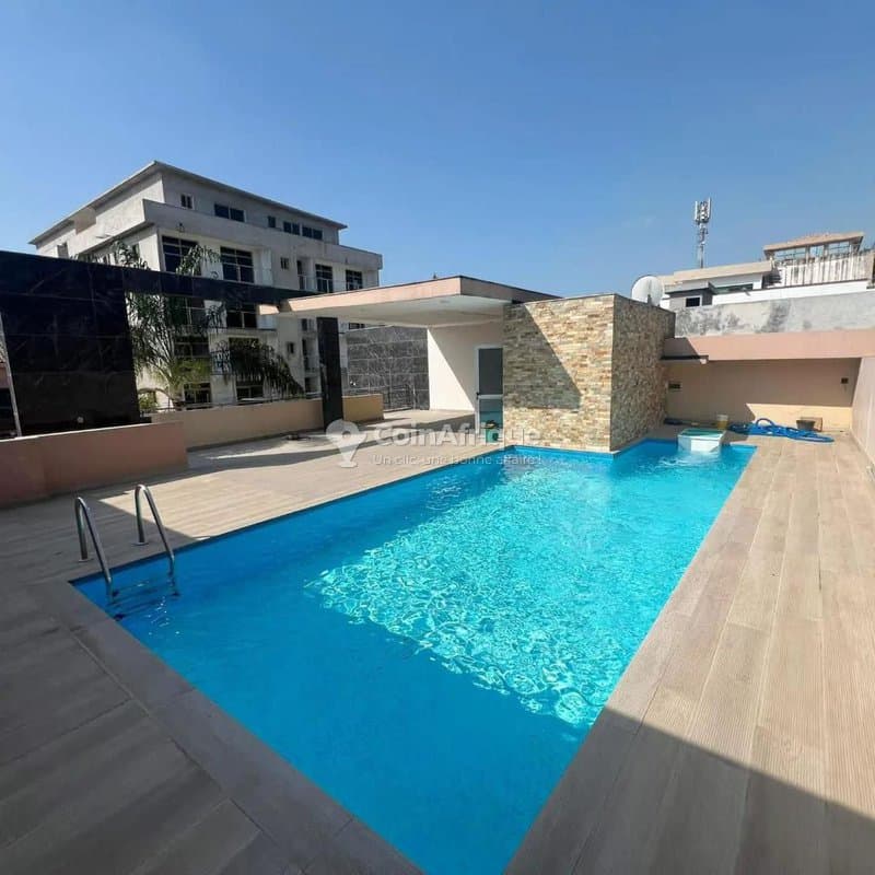 Location villa haut standing triplex 8 pièces à Riviera — photo 2