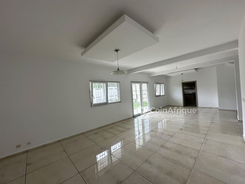 Location villa duplex 5 pièces avec grand jardin - Riviera — photo 4