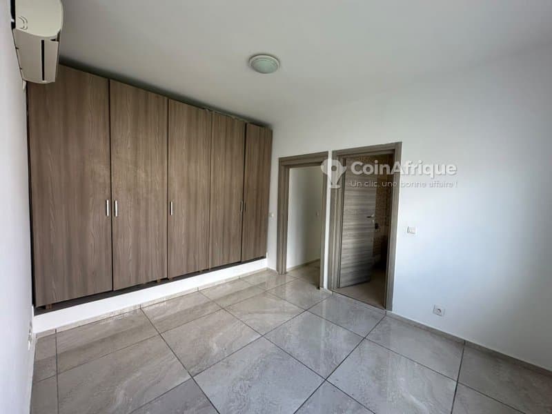 Location villa duplex 5 pièces avec grand jardin - Riviera — photo 5
