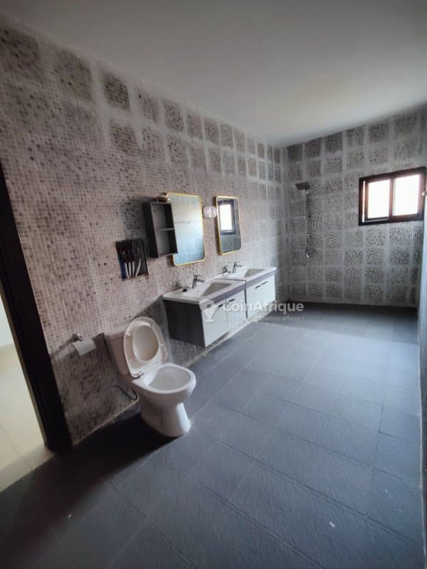 Location appartement 4 pièces - Riviera 3 — photo 5