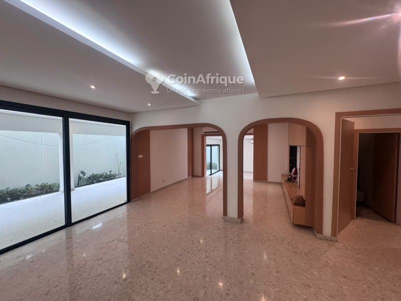 Location villas 05 pièces - Cocody — photo 5
