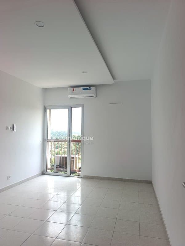Location appartement 5 pièces - Rivièra — photo 3