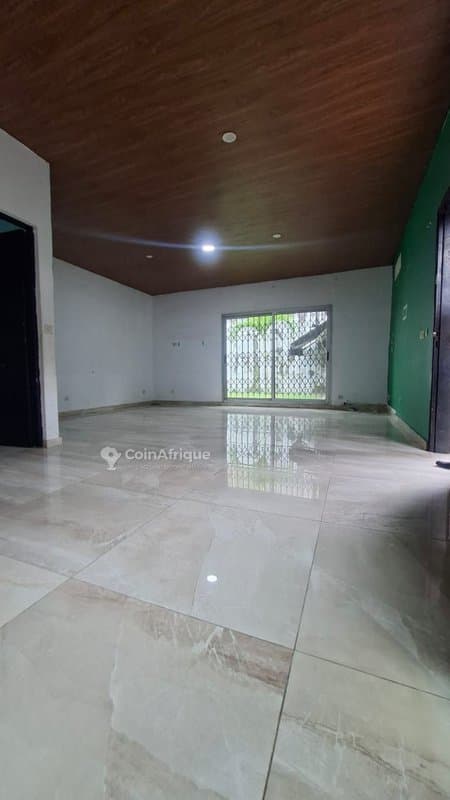 Vente villa 6 pièces - Cocody -angré — photo 2