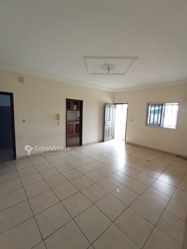 Location appartement de standing 2 pièces - cocody 2 plateaux vallon — photo 3