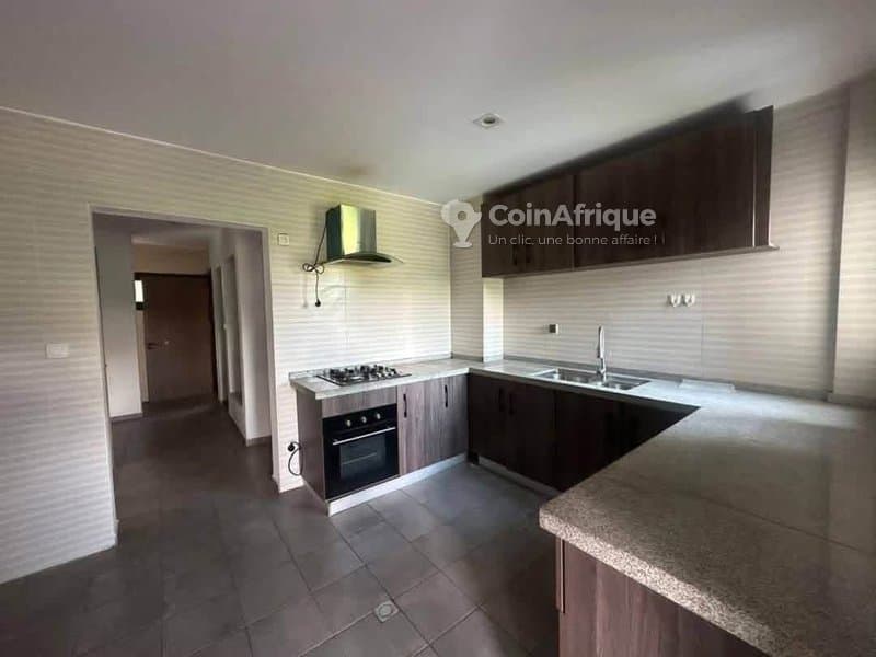 Location appartements 04 pièces - Cocody centre non loin de la sodefor — photo 4