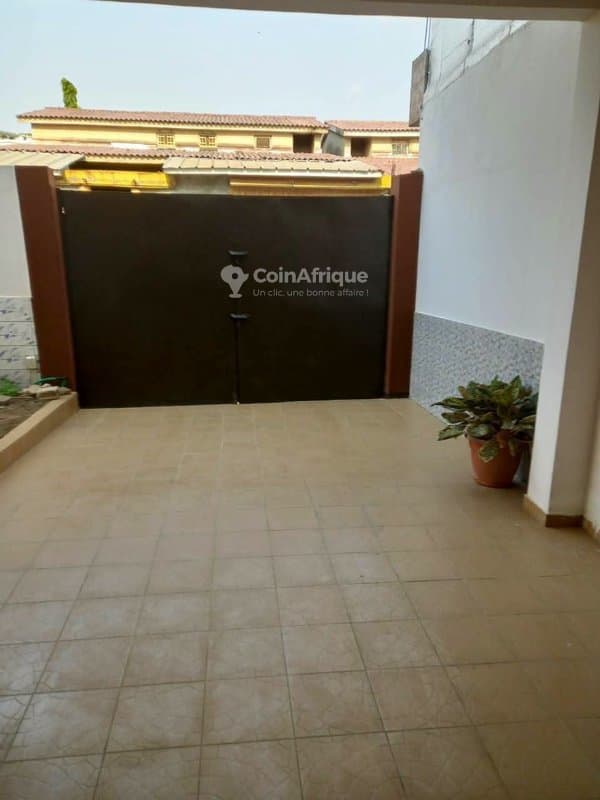 Location villa duplex 5pieces - Cocody angre 9eme tranche — photo 5