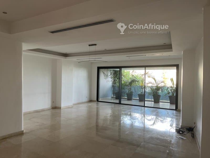 Location villas triplex 9 pièces - cocody attoban — photo 3