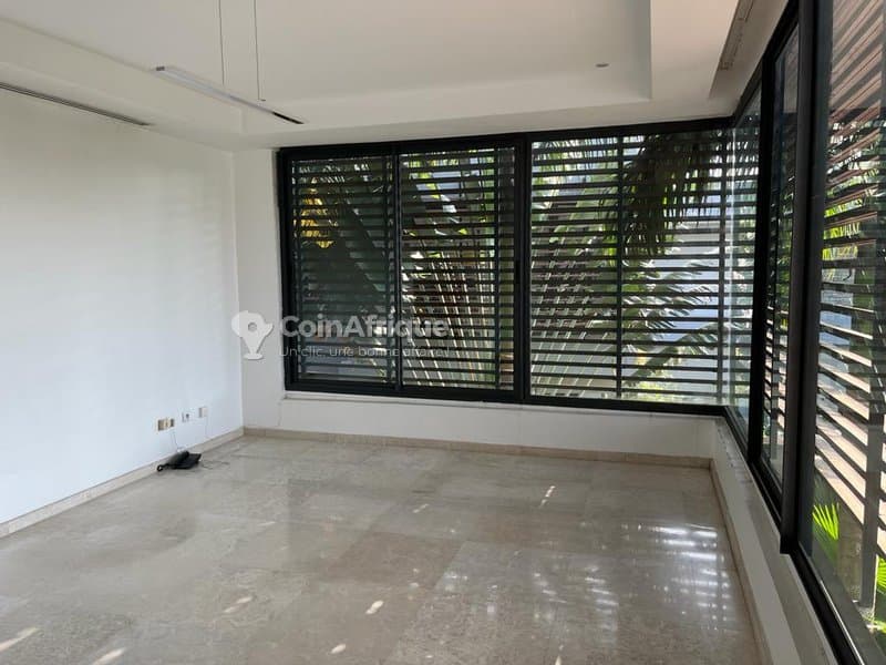 Location villas triplex 9 pièces - cocody attoban — photo 4