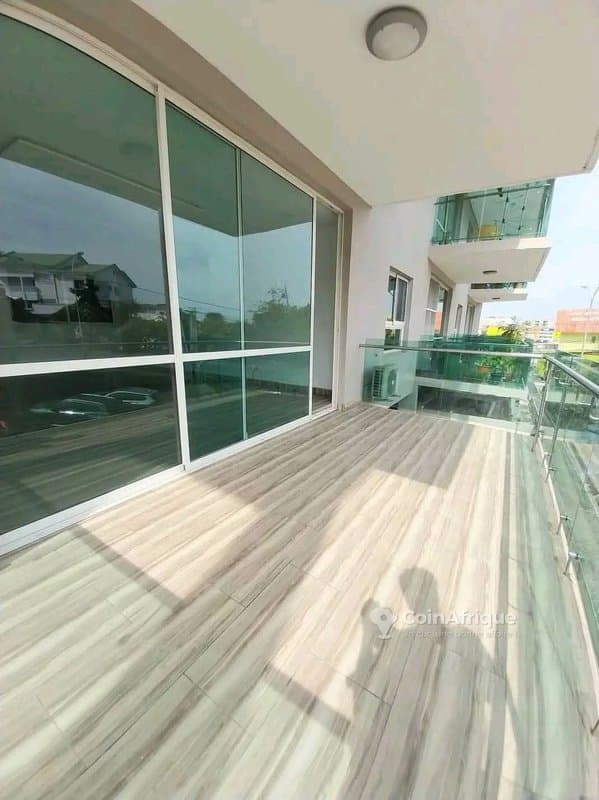 Location appartement 3pièces - Cocody rivera attoban au 2ème étage idéal pour bureau comme habitation — photo 2